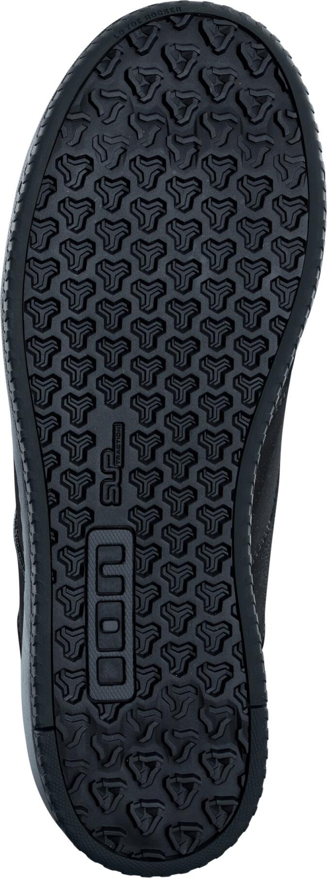 Shoes Ion Scrub AMP